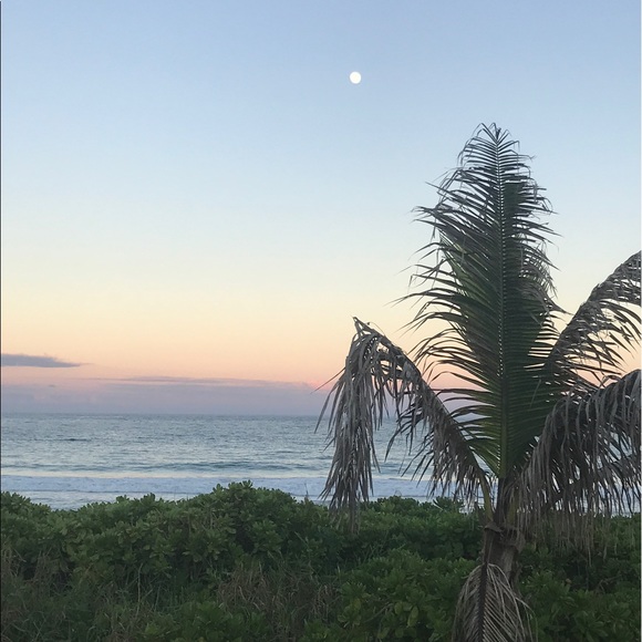 Profile Picture of Raquel Silva (@raqsilva24) on Poshmark