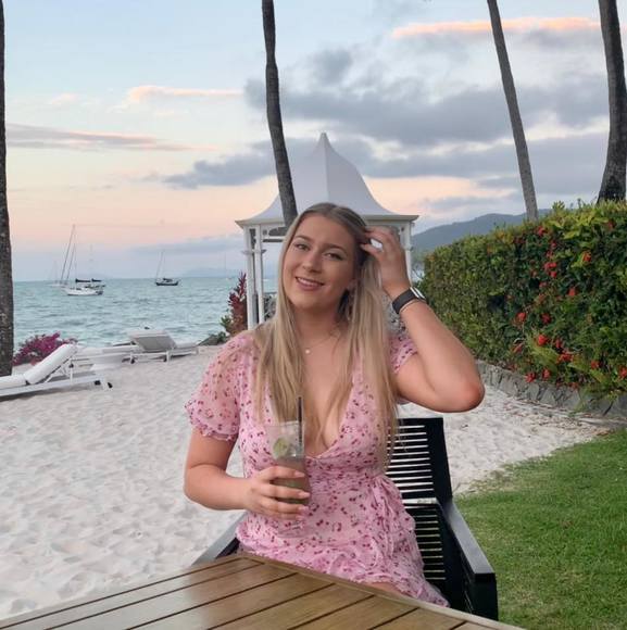 Profile Picture of Isabella Freeman (@isabellafree452) on Poshmark