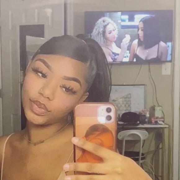 Profile Picture of Amirah Omar (@amirahomar) on Poshmark