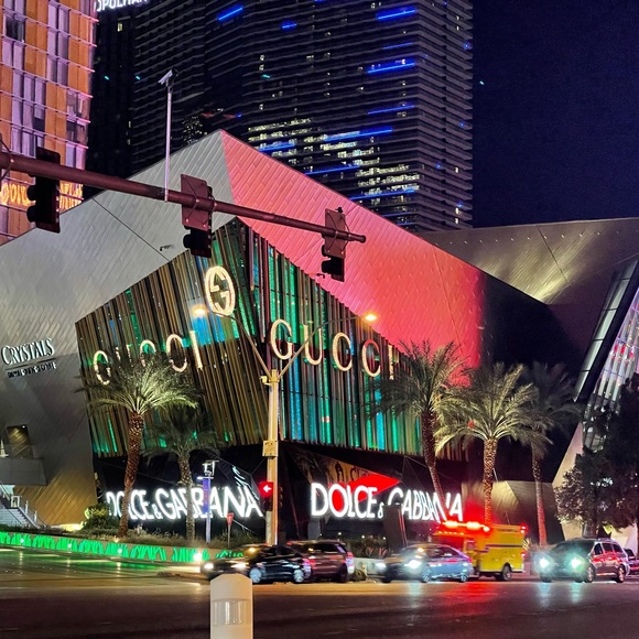 Simone Hartman - Poshmark Profile Picture of Simone Hartman (@shartmandeem) on Poshmark