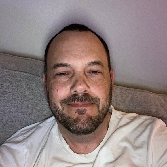 Profile Picture of Daniel Moffett (@dmoffett3523) on Poshmark