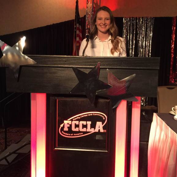 Profile Picture of Kim Edinger heil (@heil74) on Poshmark