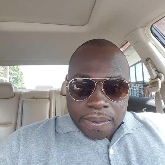 Profile Picture of Kevin Henry (@shambi) on Poshmark