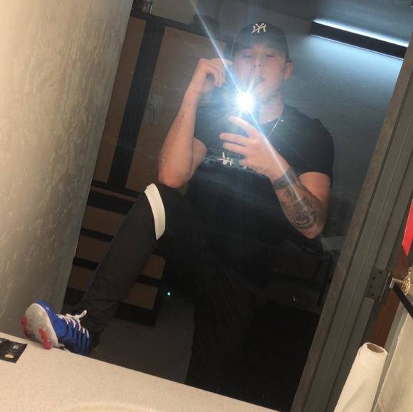 Profile Picture of Jacob Frohlich (@jebb123) on Poshmark