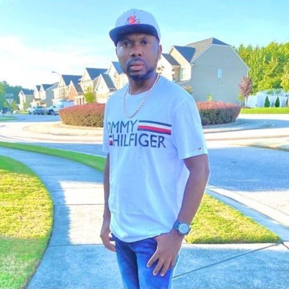 Don Victor obewu elezuo - Poshmark Profile Picture of Don Victor obewu elezuo (@delez4me) on Poshmark