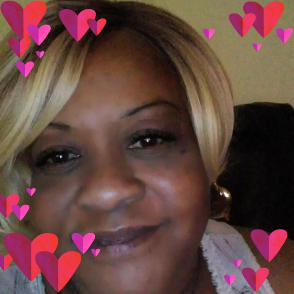 Profile Picture of Debra Hatcher (@budette65) on Poshmark