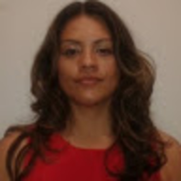 Profile Picture of Yenni Moghadam (@yennimoghadam) on Poshmark