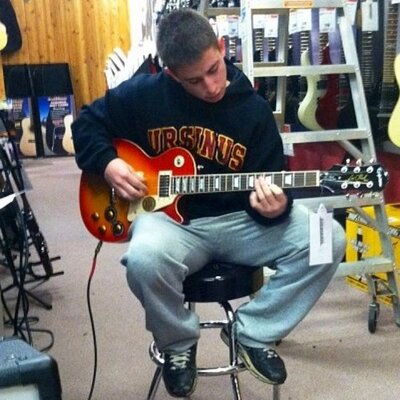 Profile Picture of Chris Bennett (@nuthin_benNETt) on Twitter