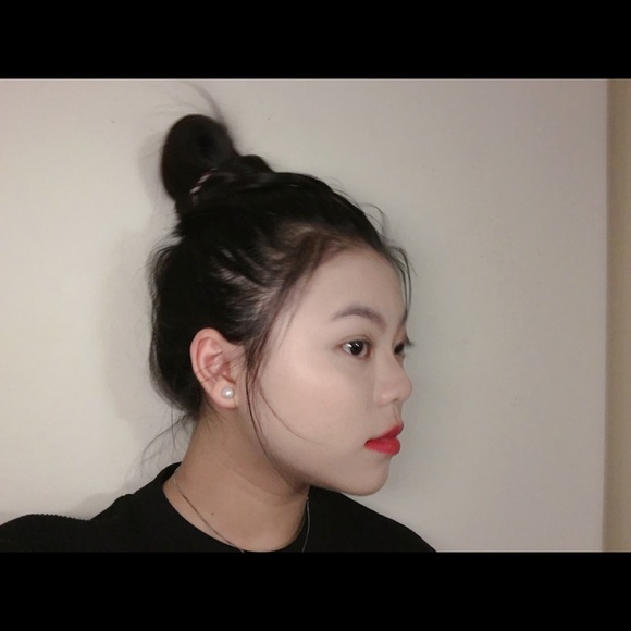 Profile Picture of Jade Wu (@yuyin_wu) on Poshmark