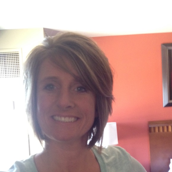 Michelle Laxton - Poshmark Profile Picture of Michelle Laxton (@laxtonm) on Poshmark