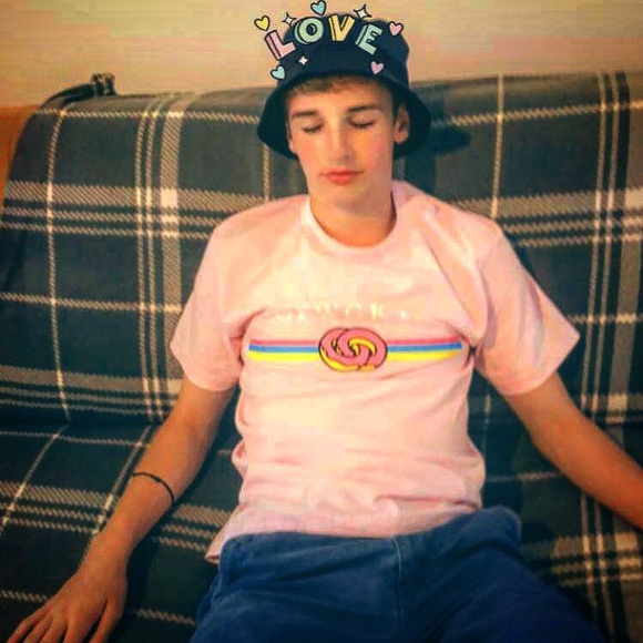Profile Picture of Sean Saxby (@seansaxby28) on Poshmark
