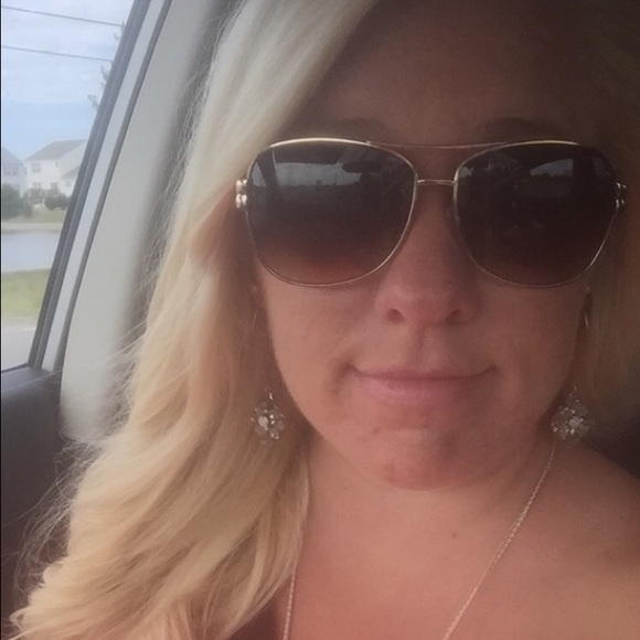 Profile Picture of Megan Picard (@mbpicard) on Poshmark