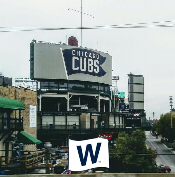 Profile Picture of Jon Zilliox (@jonnyboyishung) on Poshmark