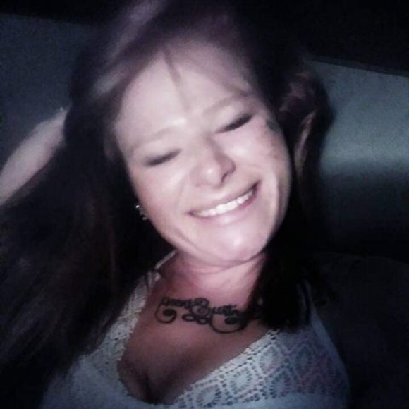 Profile Picture of Lannie Dickens (@beauton12) on Poshmark