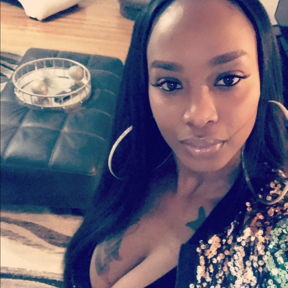 Profile Picture of Jamesa Mcgary (@jamesalynn) on Poshmark