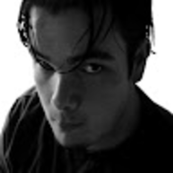 Profile Picture of Andre Huchet (@andrehuchet) on Poshmark