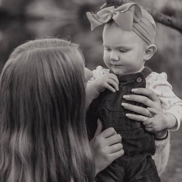 Profile Picture of Amberly Altadonna (@amberlybrooke) on Poshmark