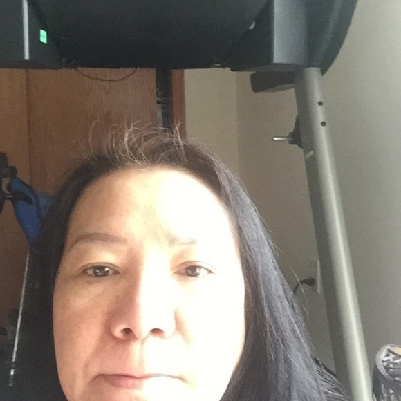 Profile Picture of Fevelyn Westling (@gems39) on Poshmark