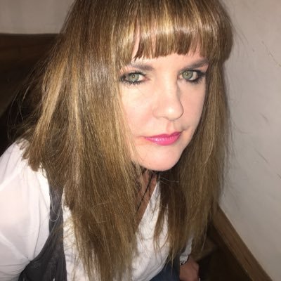 Profile Picture of Angie Moxham (@AngieMoxham) on Twitter