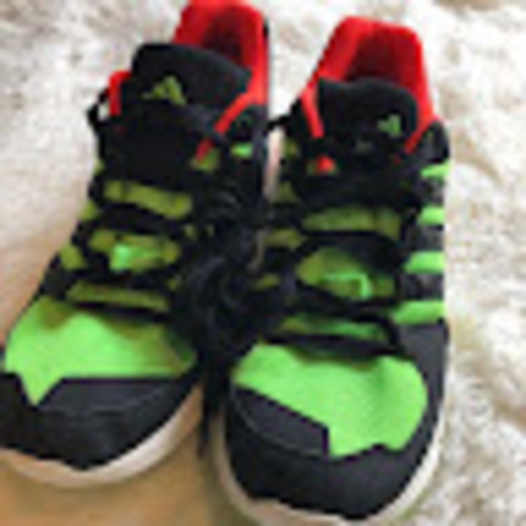 Profile Picture of T Carter (@townescarter) on Poshmark