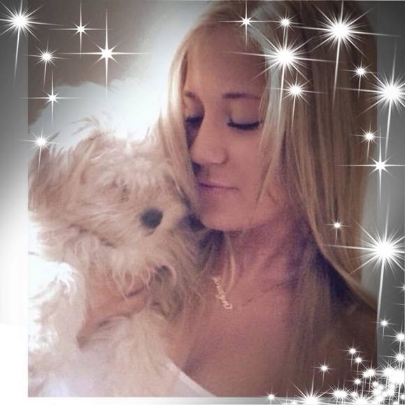 Profile Picture of Tandra Henderson (@thenderson9041) on Poshmark