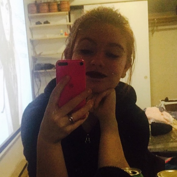 Profile Picture of Skylar Campbell (@skylarcampbe803) on Poshmark