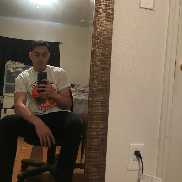 Profile Picture of Alberto Sanchez (@bovice2125) on Poshmark