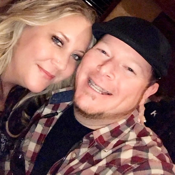 Profile Picture of Tiffany Barati (@tiffanybarati) on Poshmark