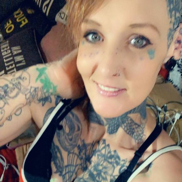 Profile Picture of Charlotte Dielmann (@c_dielmann) on Poshmark