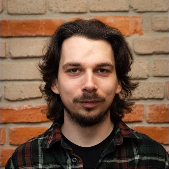 Profile Picture of Maciek Janik (@maciekjanik) on Poshmark