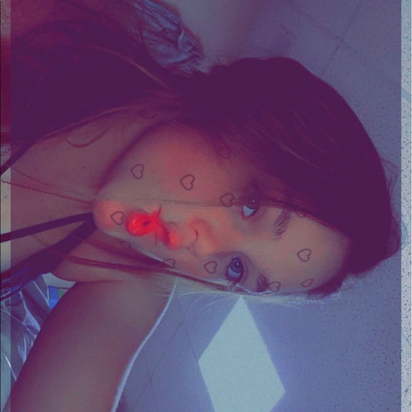 Profile Picture of Lorissa Hoying (@lorissahoying) on Poshmark