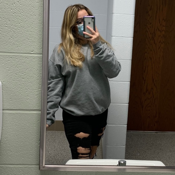 Profile Picture of Alexa Catalano (@alexa_catalano) on Poshmark