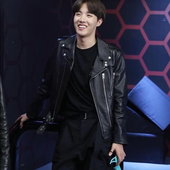 Profile Picture of Sonja Laurendeau (@myjhope33) on Poshmark