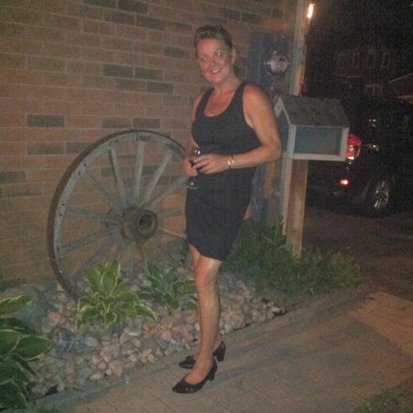 Profile Picture of Chris Ellis mabe (@cembuddy) on Poshmark