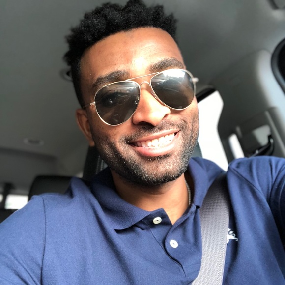 Profile Picture of Jean Francois (@jeanfrancois489) on Poshmark