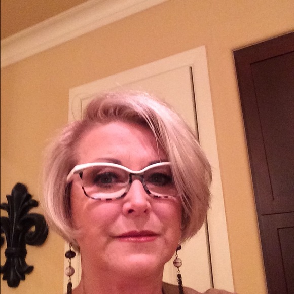 Profile Picture of Carolyn Coleman (@ccbabalu) on Poshmark