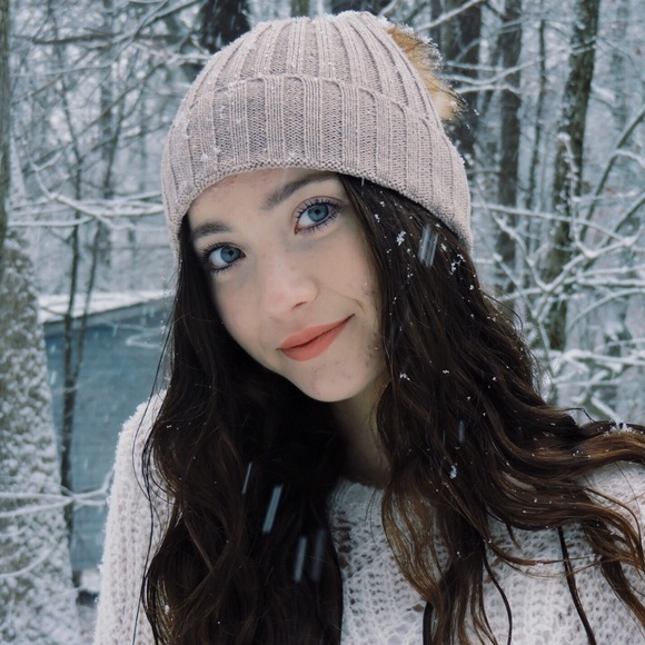 Profile Picture of Jenna Wilkinson (@jenna_wilky) on Poshmark