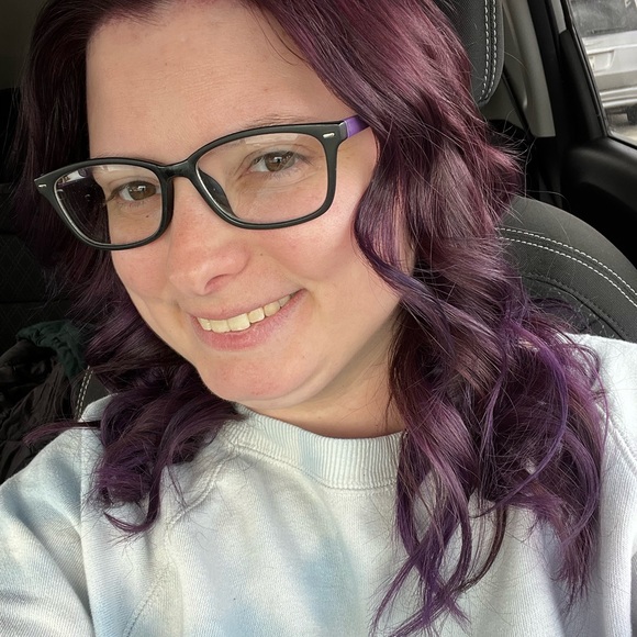 Profile Picture of Kristan Amstutz (@kristanamstutz) on Poshmark