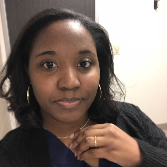 Profile Picture of Antonisha Banner (@antonisha18) on Poshmark