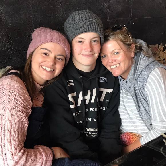 Tracey Bindley - Poshmark Profile Picture of Tracey Bindley (@atatbindley) on Poshmark