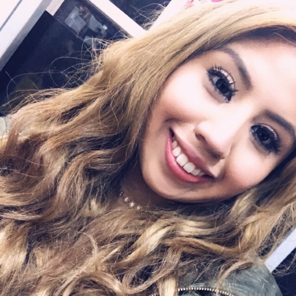 Profile Picture of Janet Perez (@janxxwho) on Poshmark