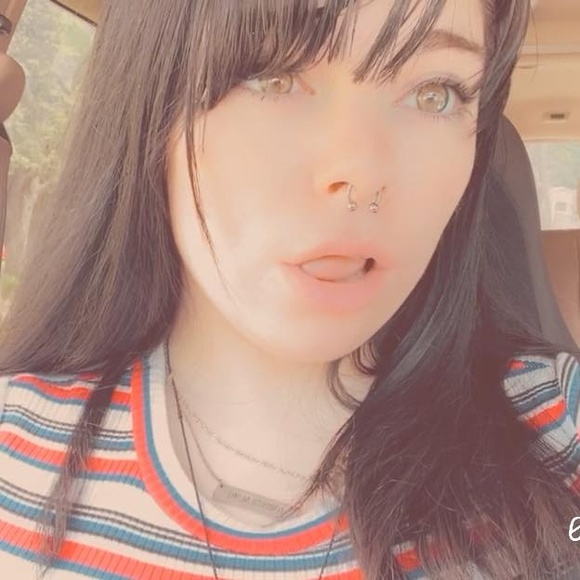 Profile Picture of Nicole Corda (@tibber1901) on Poshmark