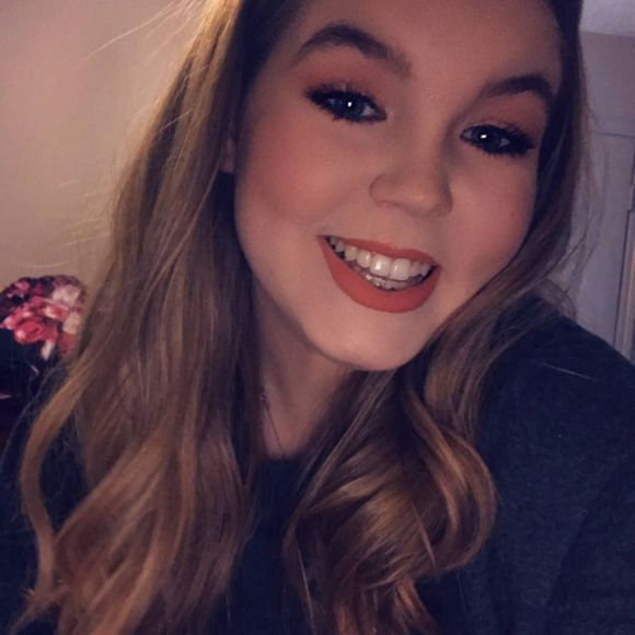 Profile Picture of Kiley Phillips (@cpcp7575) on Poshmark