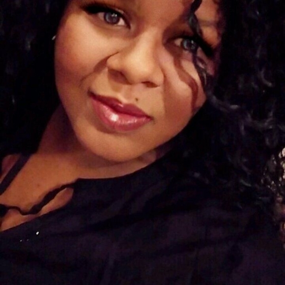 Profile Picture of Sunset Mesidor (@sunset89) on Poshmark