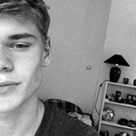 Profile Picture of Robert Thom [19] /snap: icasio (@kabacobababbada4940) on Instagram
