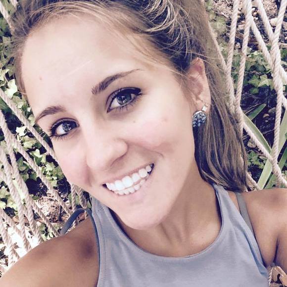 Profile Picture of Chelsea Chamra (@chelseachamra) on Poshmark
