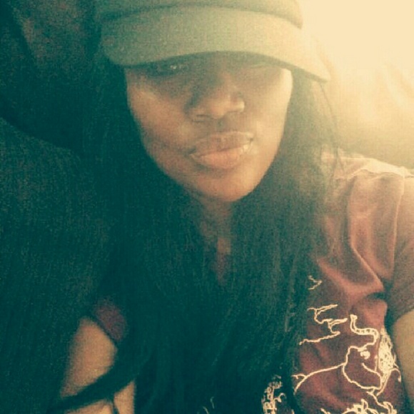 Profile Picture of Christine Mouton (@mouton72) on Poshmark