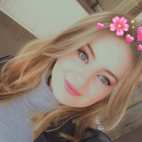 Profile Picture of Anken Karnek (@ankenkarnek) on Poshmark