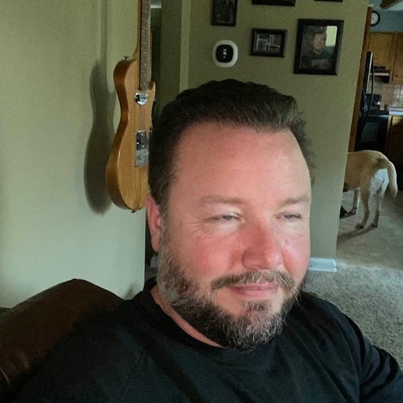 Profile Picture of Adam Violet (@adamslam2002) on Poshmark