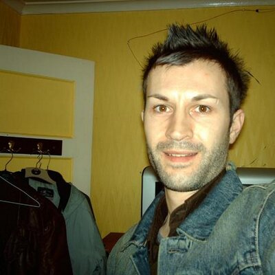 Profile Picture of Adam Donegan (@AdskiSinger) on Twitter